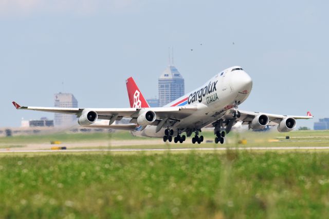 Boeing 747-400 (LX-YCV)