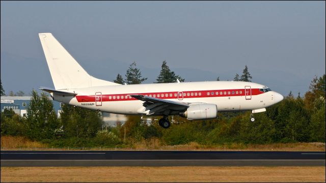 BOEING 737-600 (N859WP) - WWW203 on short final to Rwy 34L to complete a ferry flight from KLAS on 9.5.18. (B737-66N / ln 938 / cn 28652). The aircraft is at PAE for maintenance at ATS.