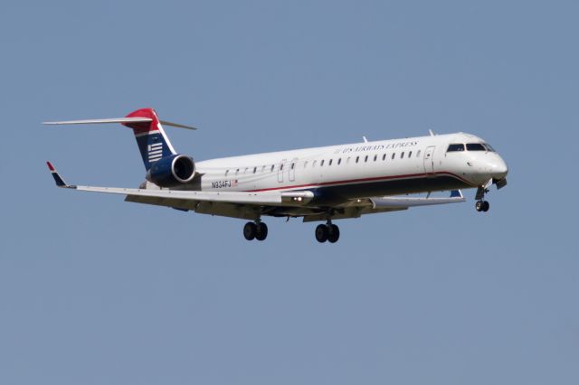 Canadair Regional Jet CRJ-900 (N934FJ)