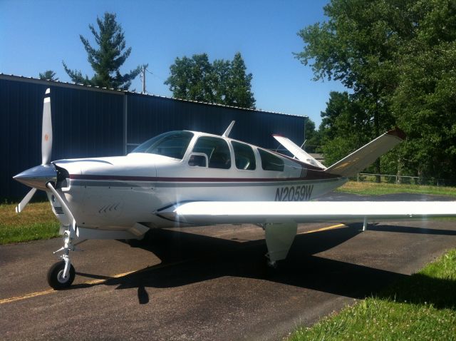 Beechcraft 35 Bonanza (N2059W)