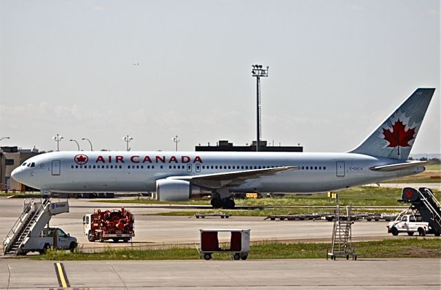 BOEING 767-300 (C-GSCA)