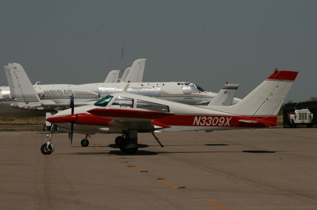 Cessna 310 (N3309X) - Cessna 310L, 20 Apr 13