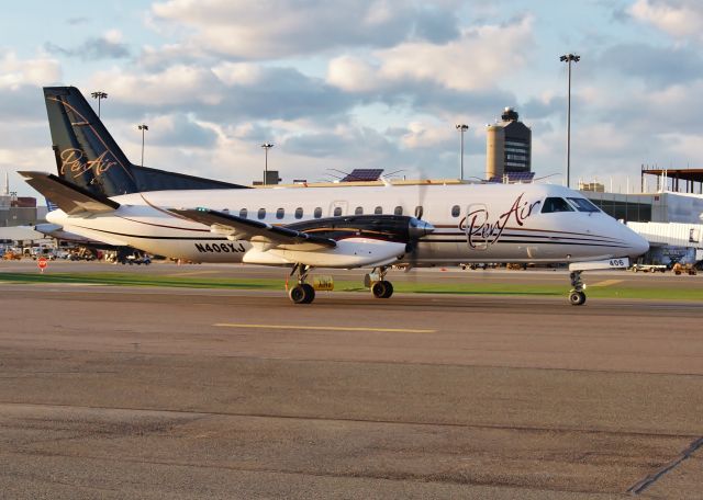 Saab 340 (N406XJ) - 1st photo of N406X in Pen livery ever uploaded on FlightAware.Com !