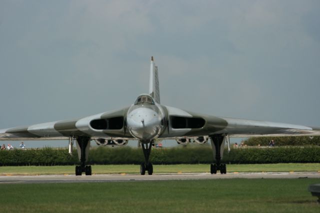 XH558 —