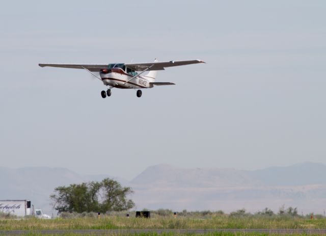 Cessna 206 Stationair (N834OZ)