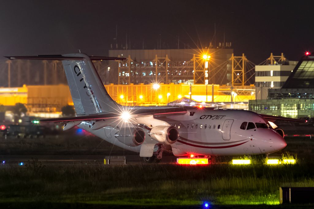 Avro Avroliner (RJ-85) (EI-RJU)