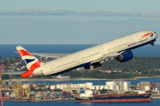 BOEING 777-300 (G-STBB)