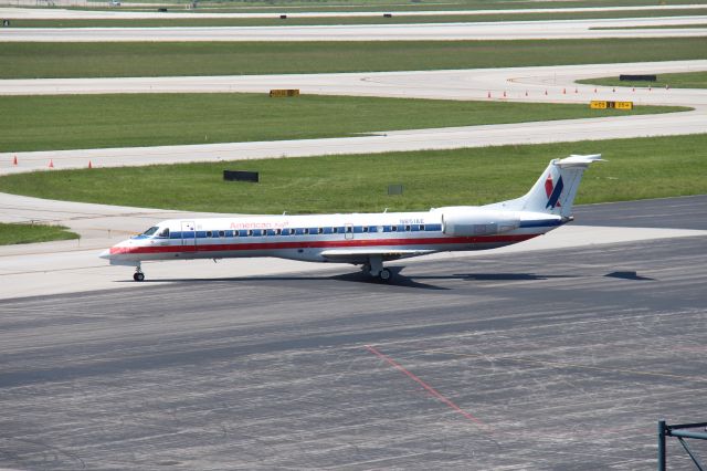 Embraer ERJ-135 (N851AE) - N851AE operating vacant as Flight 9790 to DFW (May 25th, 2018) 