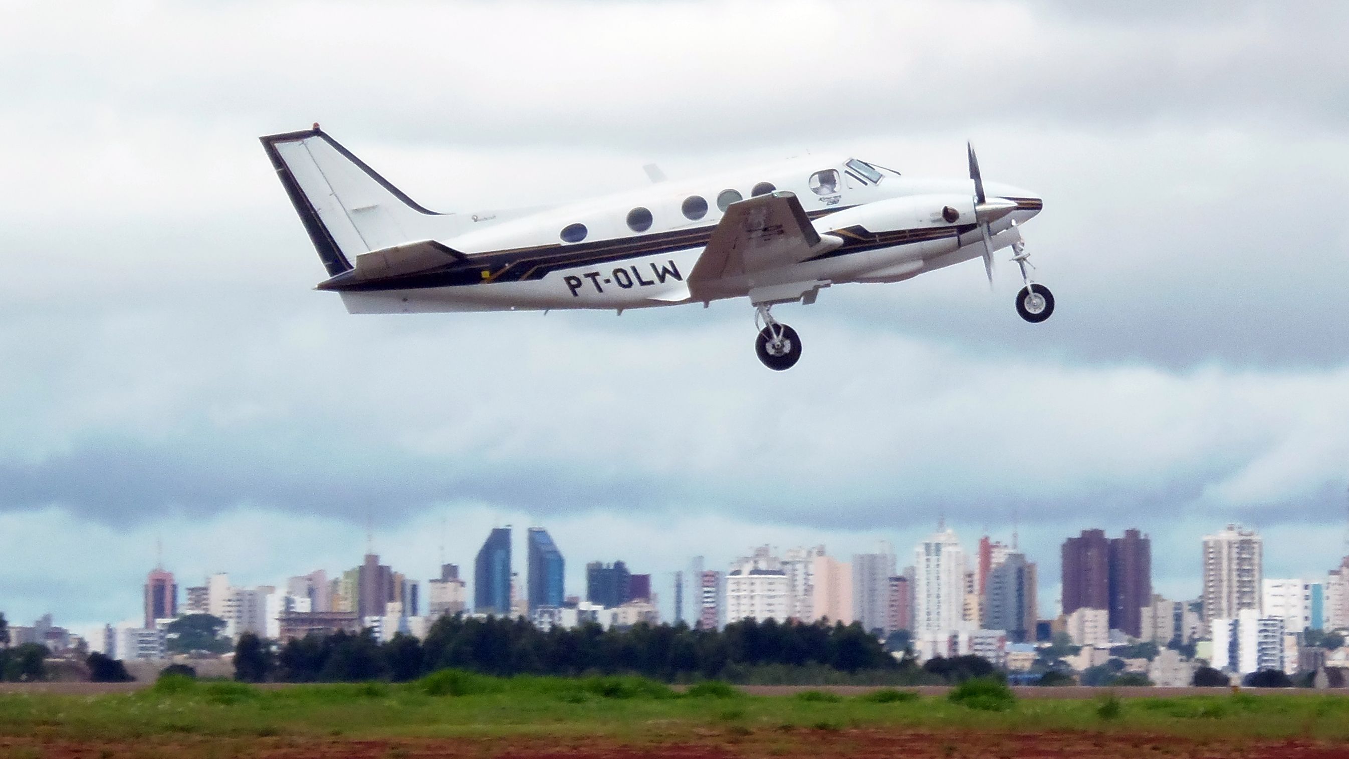Piper Seneca (PP-FRV)