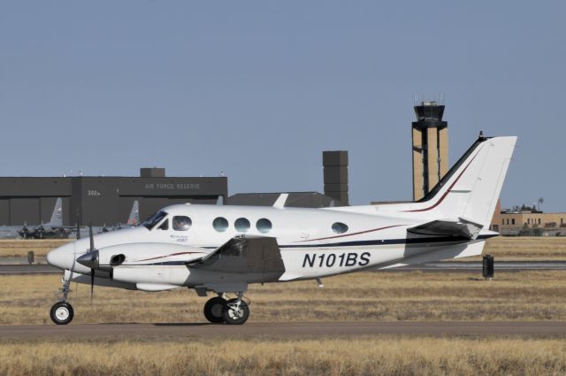 Beechcraft King Air 90 (N101BS)