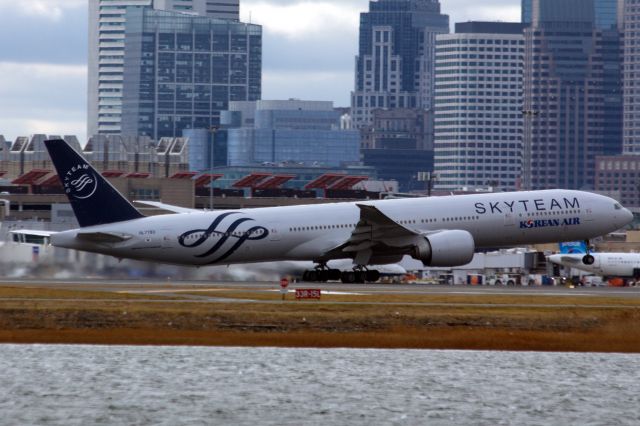 BOEING 777-300ER (HL7783) - Korean Air B777-300 in Skyteam livery departing Boston Logan for Incheon on 12/19/21.