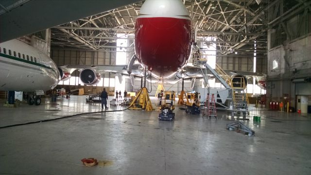 Boeing 747-400 (N744ST) - Gear swing.