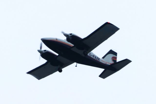 Piper Apache (C-FAZK) - C-FAZK Piper Aztec PA-23-250 Altitude 631 Mètres Vitesse 215 Km/H Survolant la ville de Lavaltrie QC. le -02-03-2024 à 12:12