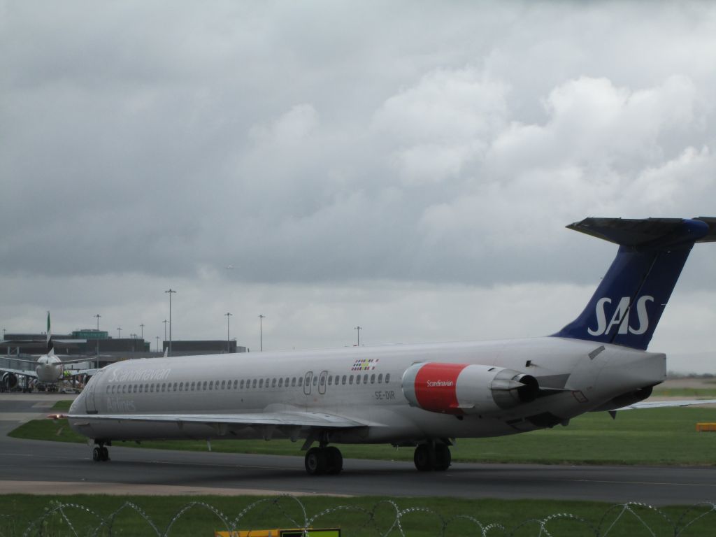 McDonnell Douglas MD-81 (SE-DIR)