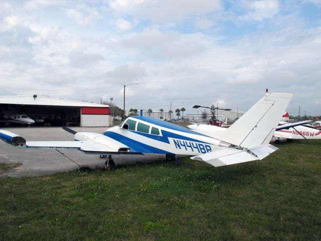 Cessna 310 (N444BR)