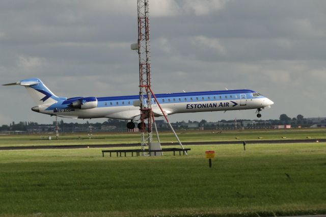 Canadair Regional Jet CRJ-900 (ES-ACD) - An Estonian Air CRJ900 at Schihol.