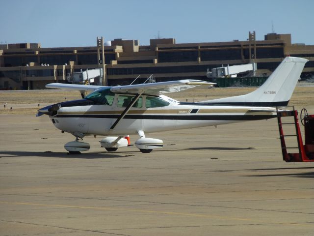 Cessna Skylane (N4799N)