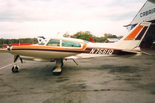 Cessna 310 (N7561Q) - Seen here in Oct-90.br /br /Reregistered N310RC 30-Jul-19.