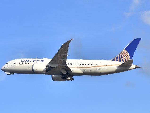 Boeing 787-8 (N26909)