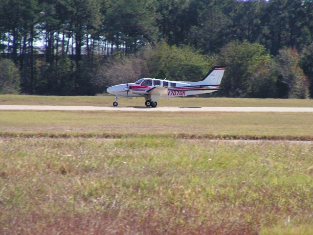 Beechcraft Baron (58) (N707DK)