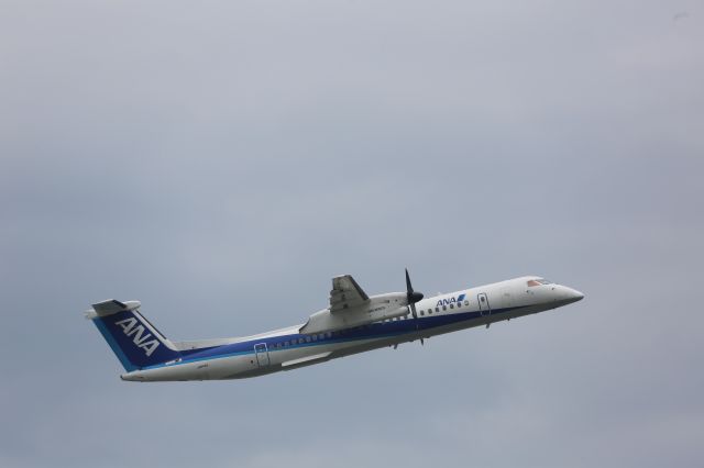 de Havilland Dash 8-400 (JA845A)