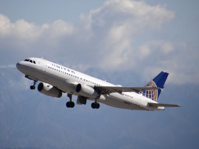 Airbus A320 (N467UA) - Los Angeles Airport March 2014. 3/30/14