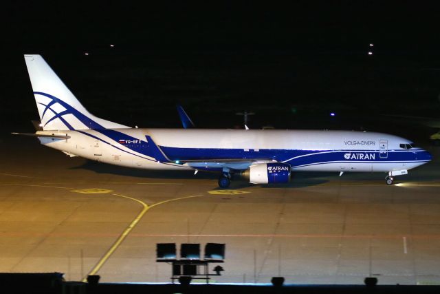 Boeing 737-800 (VQ-BFX)