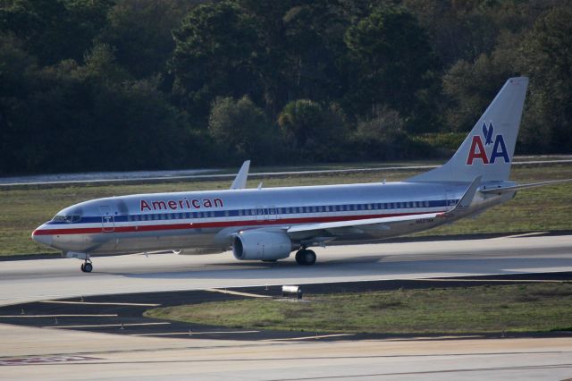 Boeing 737-800 (N837NN) - American Flight 2125 (N837NN) departs Runway 19R at Tampa International Airport enroute to Miami International Airport
