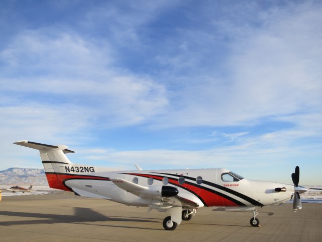 Pilatus PC-12 (N432NG) - Proud new paint.