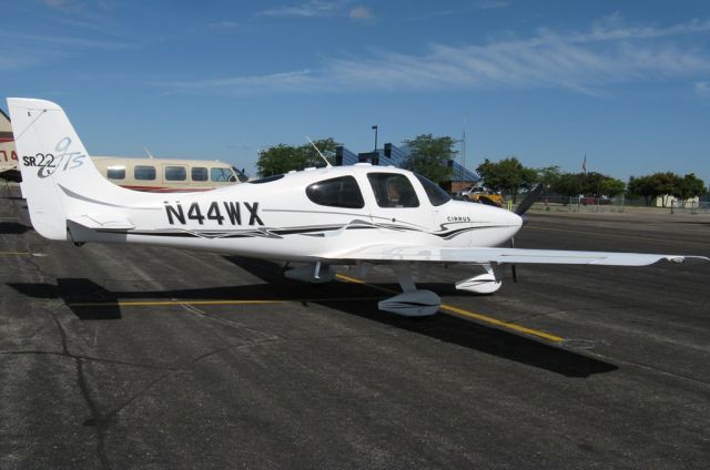 Cirrus SR-22 (N44WX) - www.kregaxn.webs.com