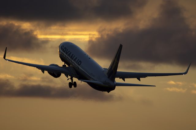 Boeing 737-800 (EI-GJV)