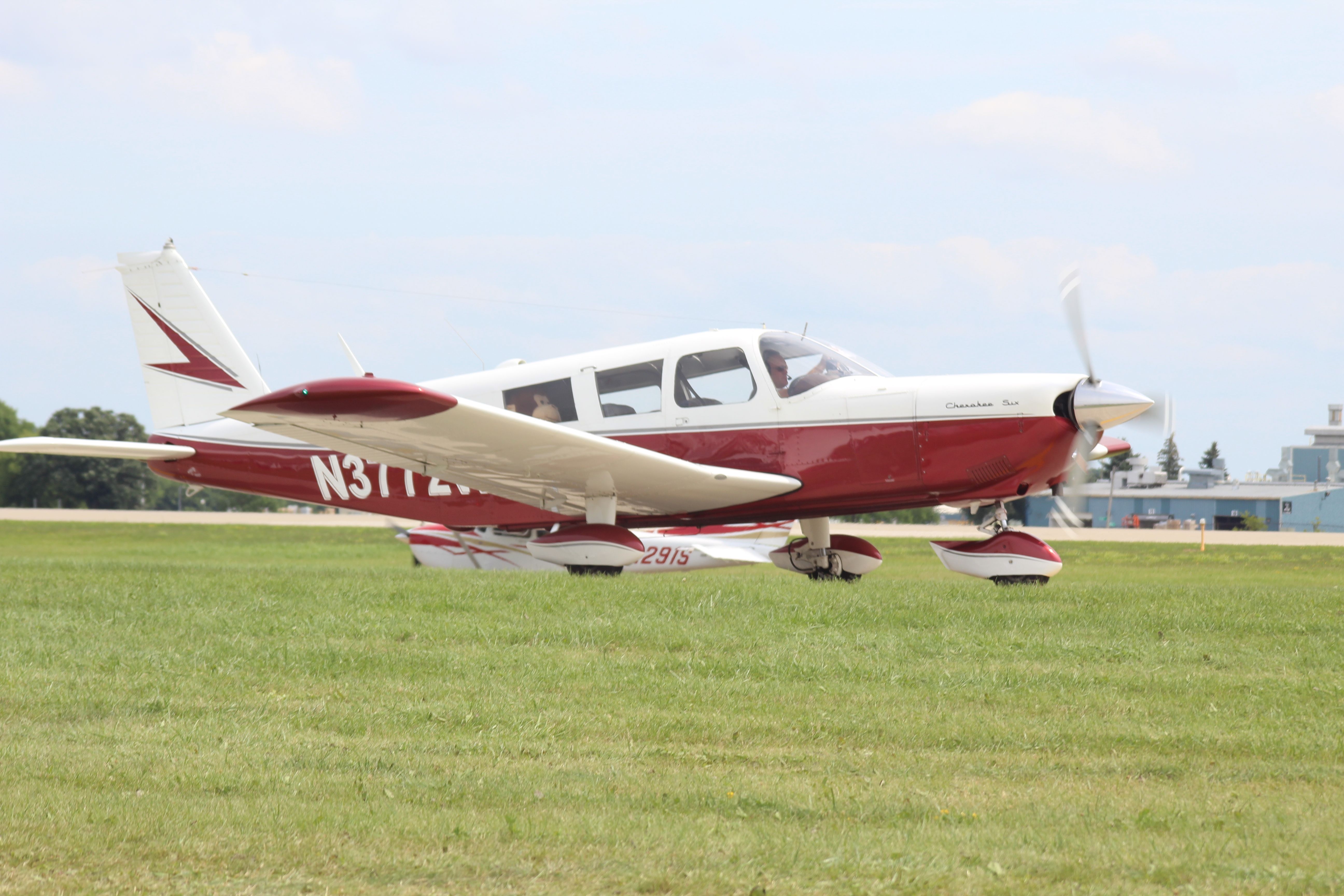 Piper Dakota / Pathfinder (N3772W) - note the monkey in the back seat