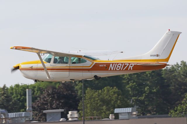 Cessna Skylane RG (N1817R)