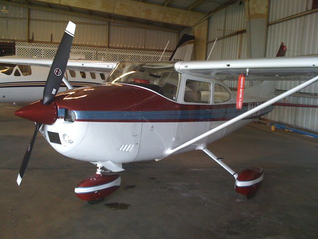 Cessna Skylane (N147K)