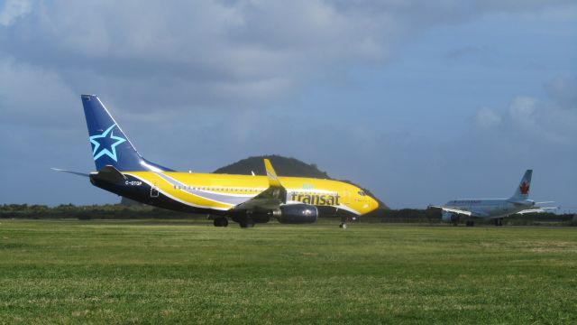 Boeing 737-700 (C-GTQP)