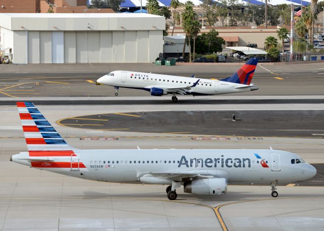 Airbus A320 (N658AW)