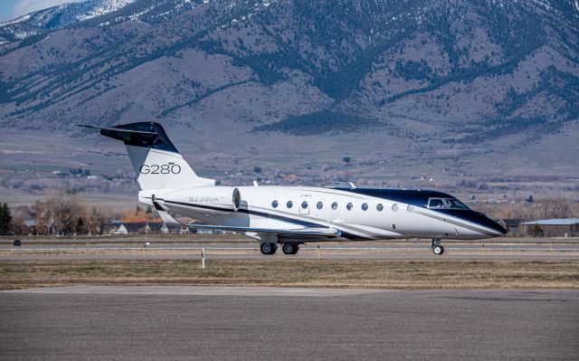 IAI Gulfstream G280 (N230GA) - G280 taxing to one of the FBOs at KBZN