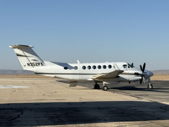 Beechcraft Super King Air 300 (N352PX) - 04DEC24