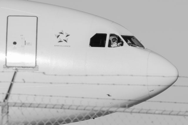 Airbus A330-300 — - Air Canada Airbus A330-343 taxiing to runway 06L at Pearson Intl. 