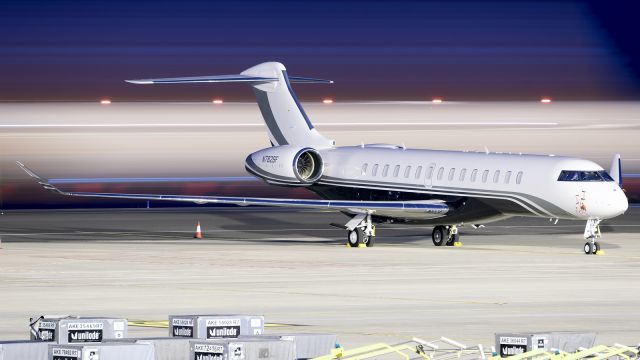 BOMBARDIER BD-700 Global 7500 (N782SF)