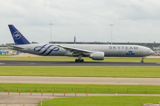 BOEING 777-300ER (PH-BVD) - 18.08.2017