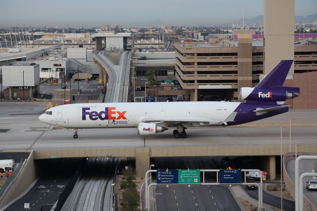 Boeing MD-11 (N590FE)