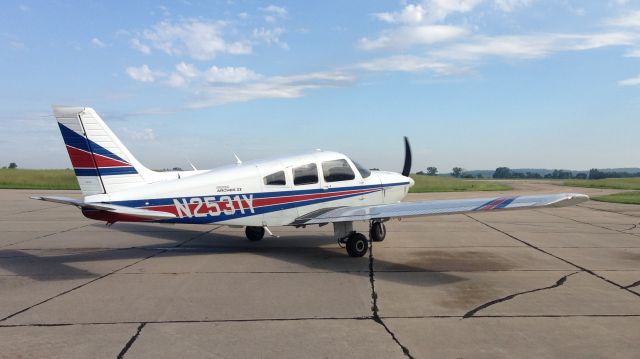 Piper Cherokee (N2531Y)