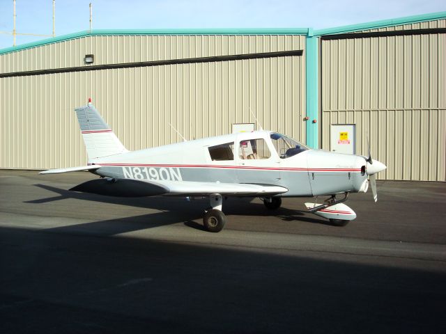 Piper Cherokee (N8190N)