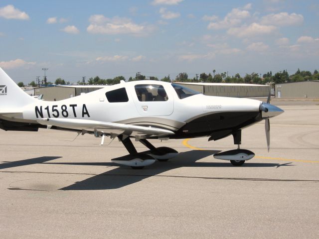 Cessna 400 (N158TA) - TAXIING AT FULLERTON