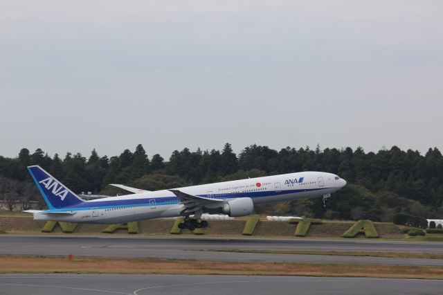 BOEING 777-300 (JA786A)