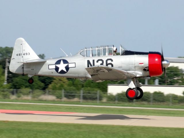 North American T-6 Texan (N36)