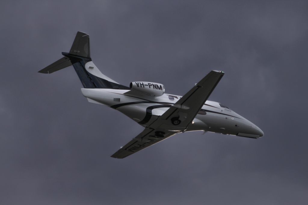 Embraer Phenom 100 (VH-PNM)