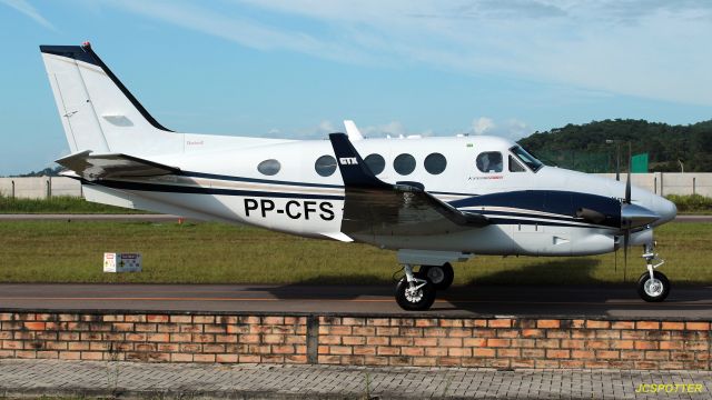 Beechcraft King Air 90 (PP-CFS)