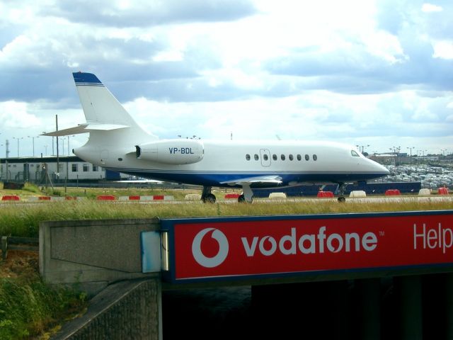 Dassault Falcon 2000 (VP-BDL) - Date 20/06/04 C/n 111